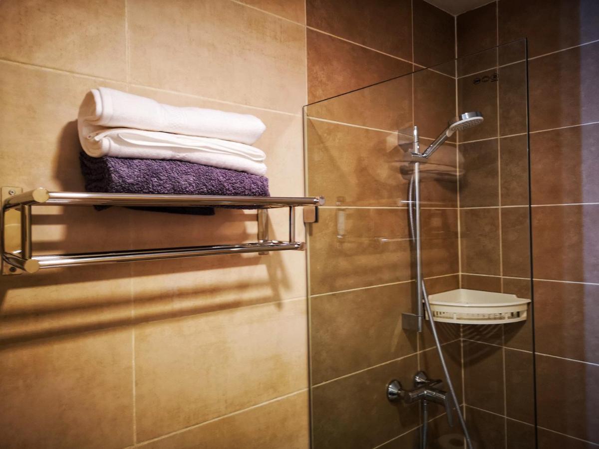 E14, Forest View Apartments, Deposit Required To Confirm Booking Kololi Bagian luar foto